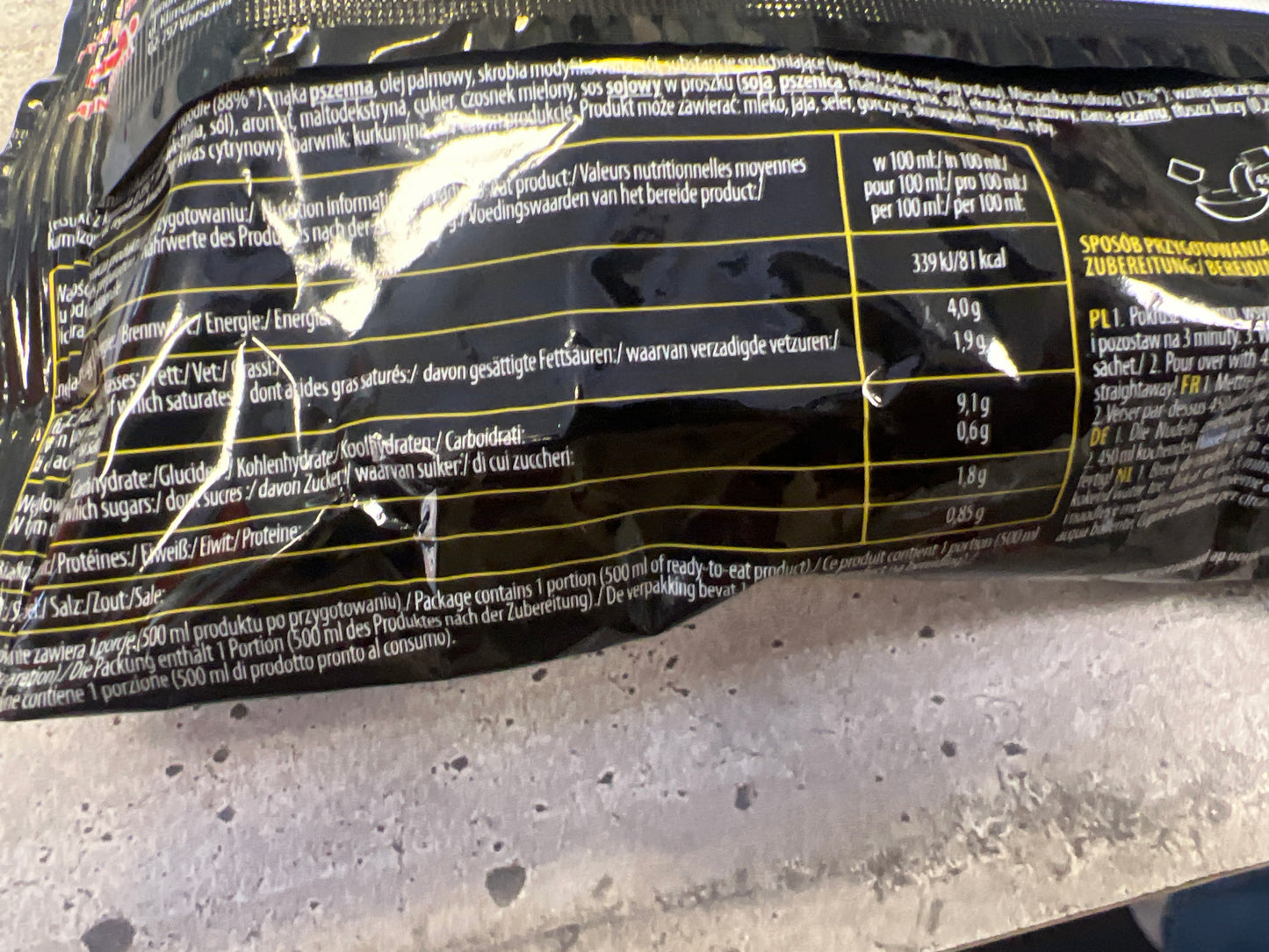 Oyakata - Ramen al Pollo 83g (CON BRODO)