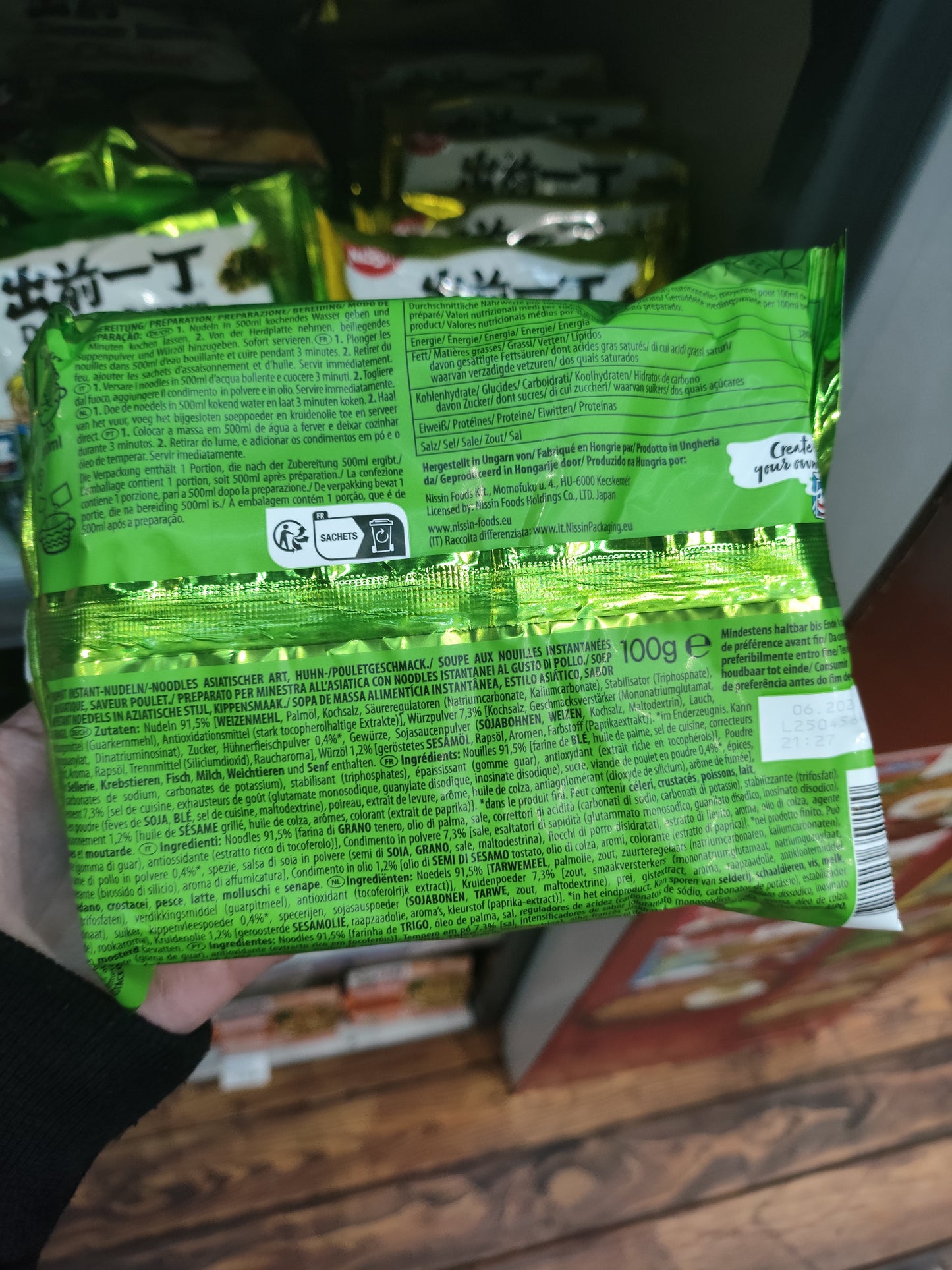 Nissin - Demae Ramen al Pollo 100g (CON BRODO)