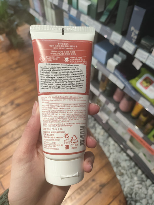 Holika Holika - Mousse detergente all’oliva 150ml