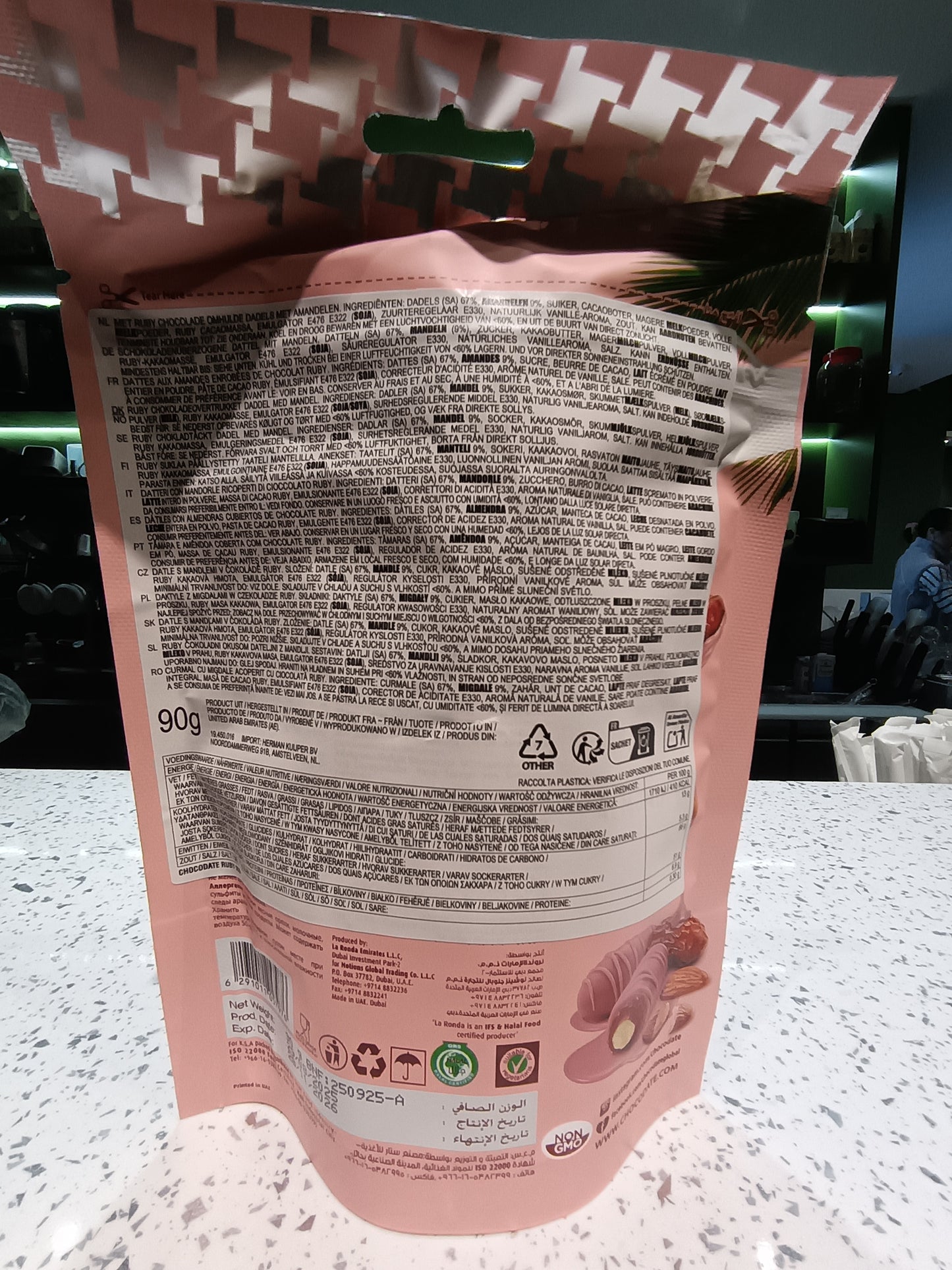 AE - Datteri con Mandorle ricoperti di Cioccolato Ruby 90g