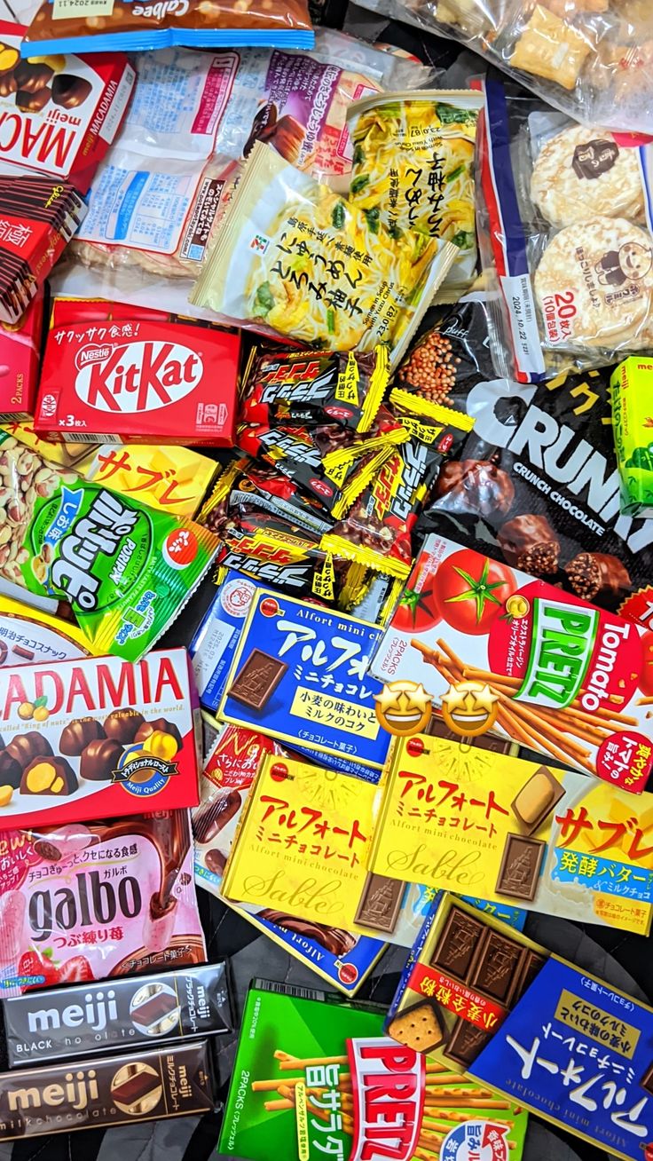 MIX Box di Asian Snack Bevande Ramen (SIZE L)